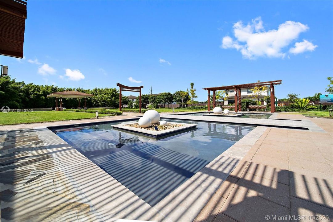 Vendido Recientemente: $475,000 (3 camas, 2 baños, 1977 Pies cuadrados)