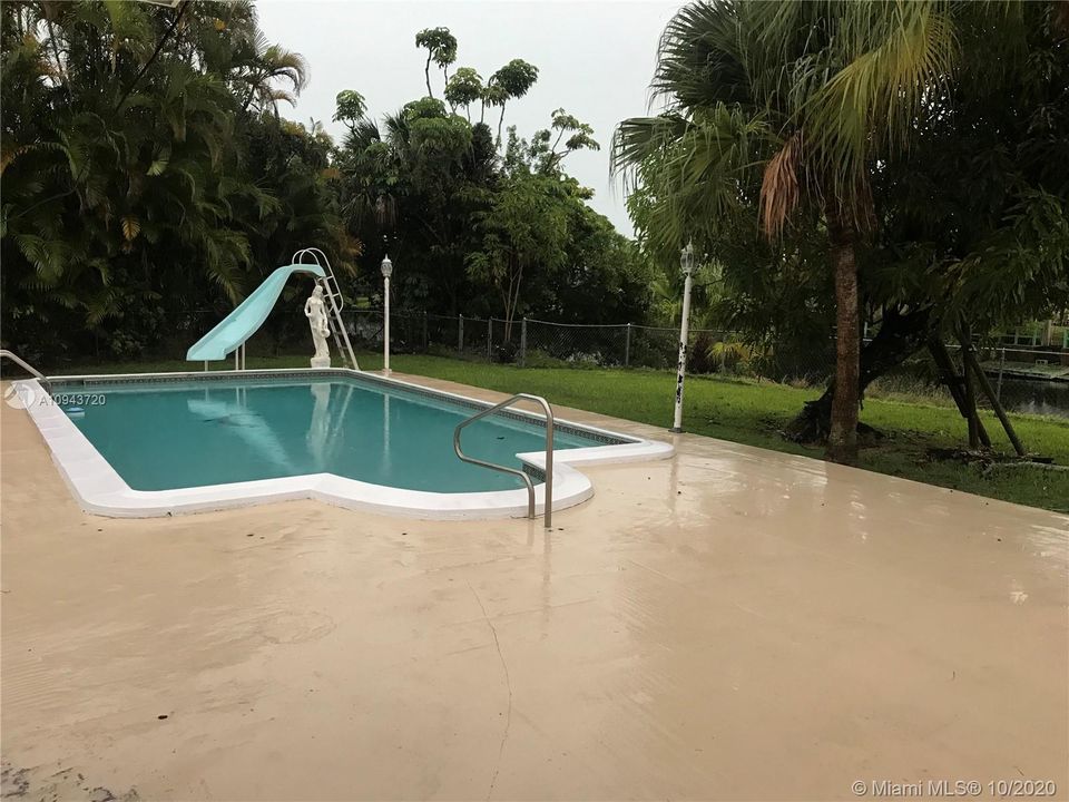 Vendido Recientemente: $499,900 (3 camas, 2 baños, 1713 Pies cuadrados)