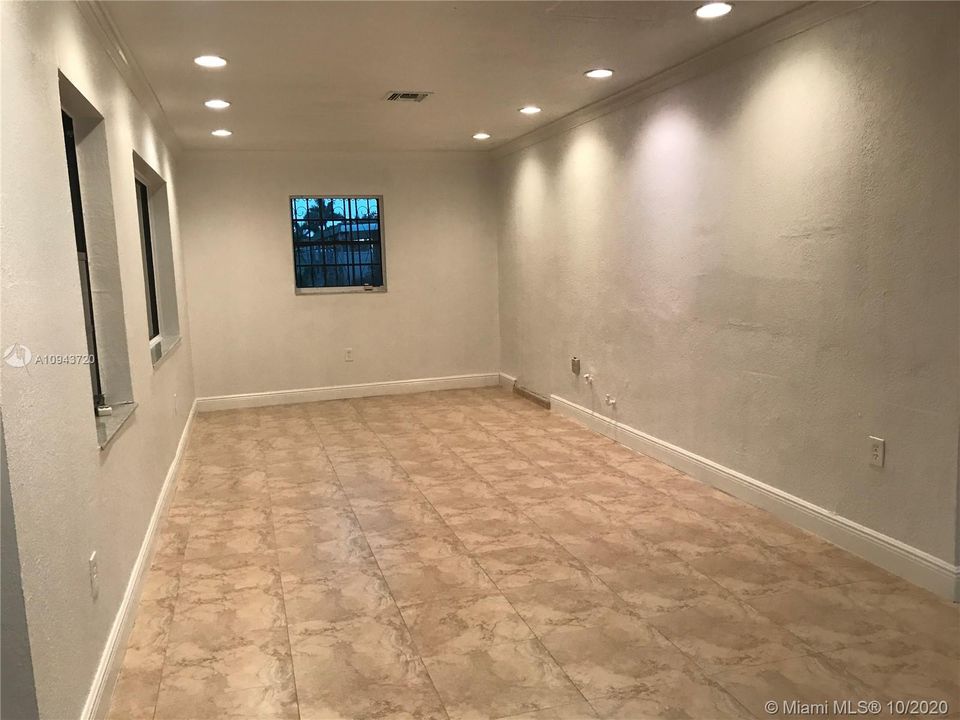 Vendido Recientemente: $499,900 (3 camas, 2 baños, 1713 Pies cuadrados)