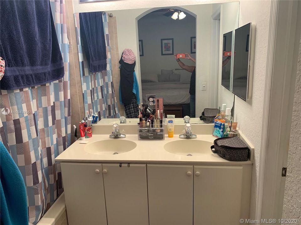 Recently Sold: $310,000 (3 beds, 3 baths, 1462 Square Feet)