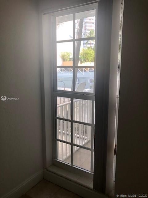 Recently Sold: $264,500 (1 beds, 1 baths, 440 Square Feet)