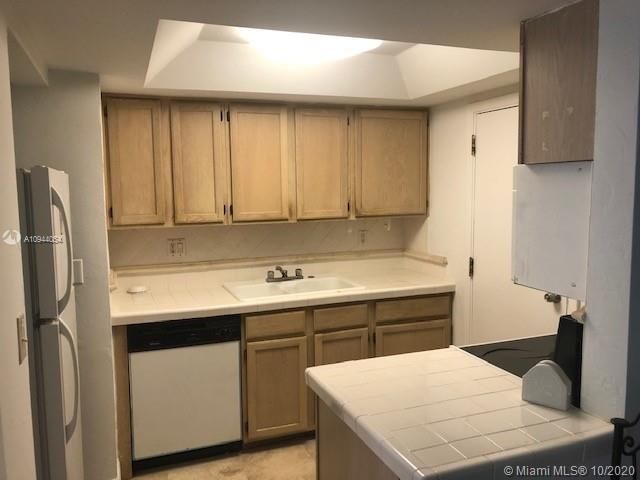 Recently Sold: $264,500 (1 beds, 1 baths, 440 Square Feet)