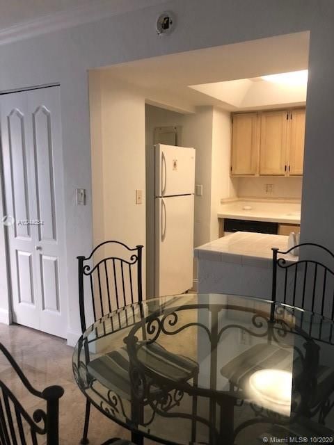 Recently Sold: $264,500 (1 beds, 1 baths, 440 Square Feet)
