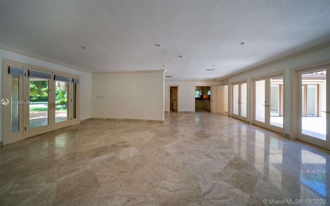 Recently Sold: $1,785,000 (4 beds, 4 baths, 2458 Square Feet)