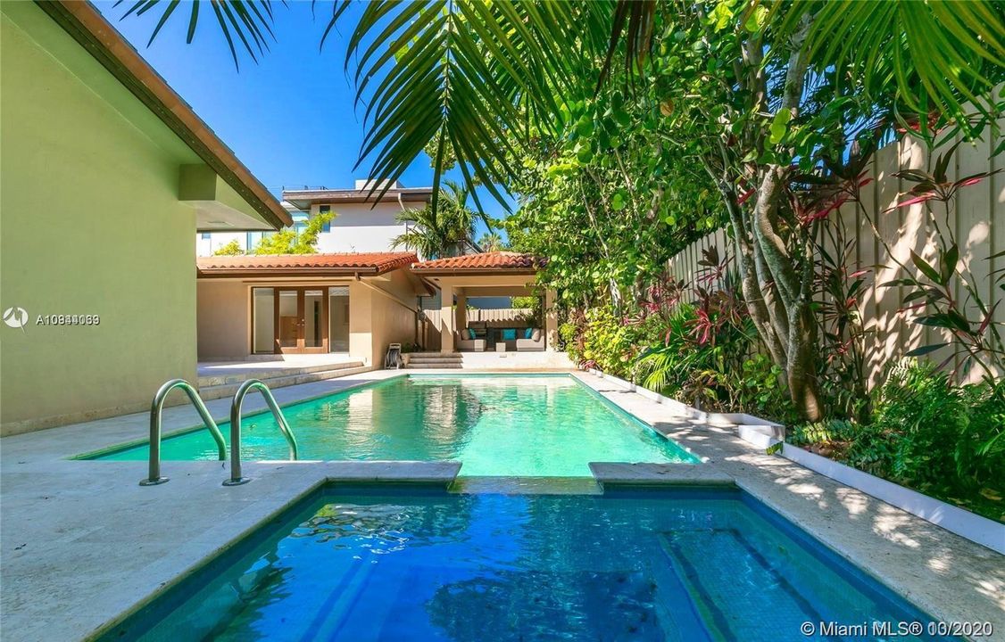 Recently Sold: $1,785,000 (4 beds, 4 baths, 2458 Square Feet)