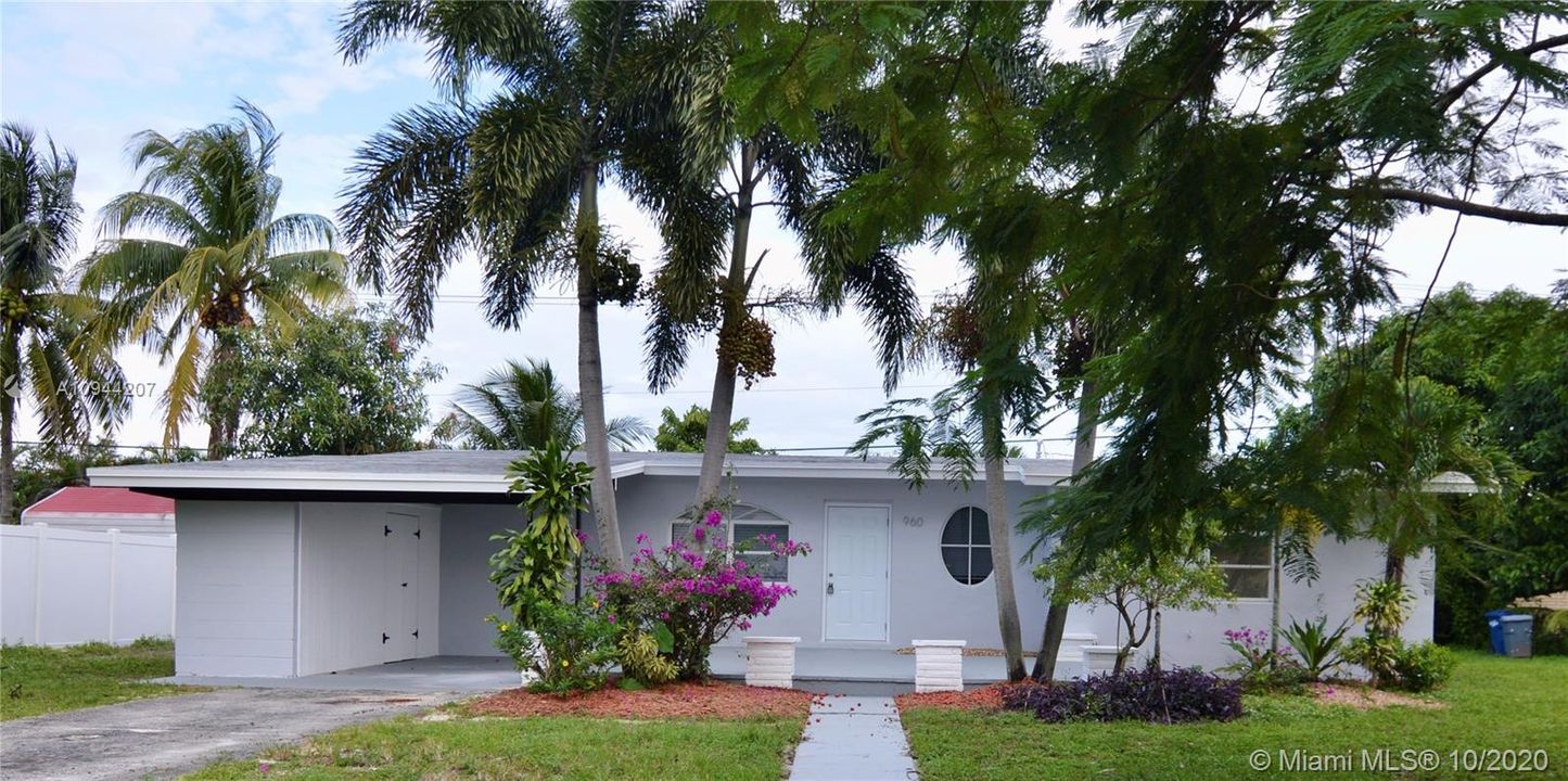 Vendido Recientemente: $369,900 (4 camas, 2 baños, 1740 Pies cuadrados)