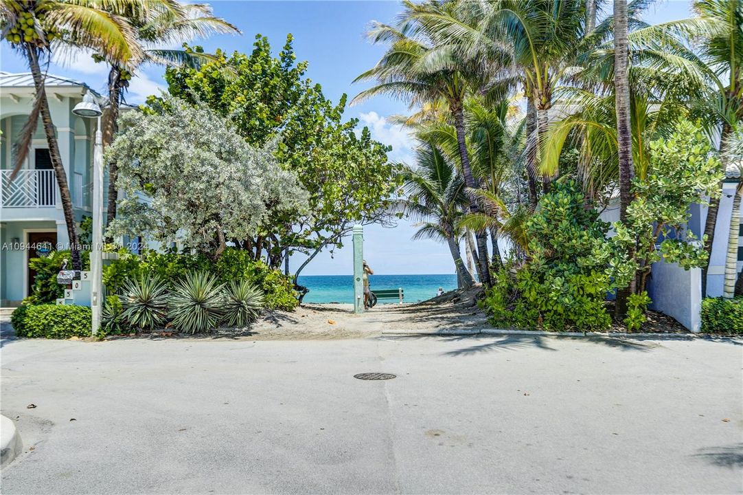 For Rent: $8,550 (2 beds, 2 baths, 1400 Square Feet)