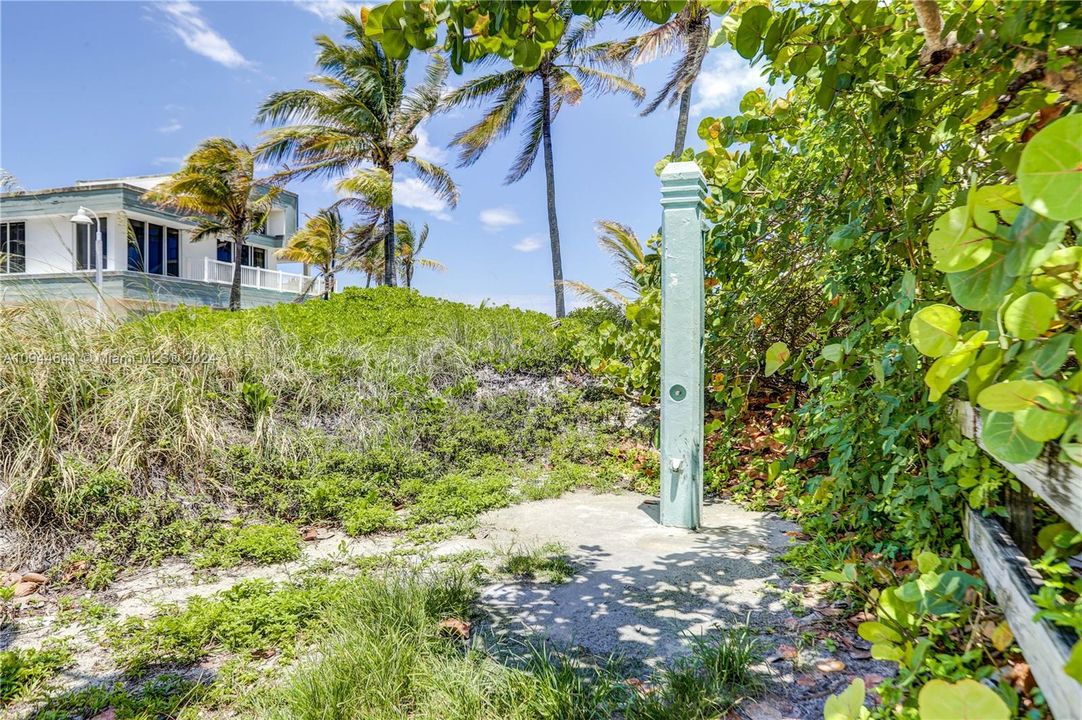 For Rent: $8,550 (2 beds, 2 baths, 1400 Square Feet)