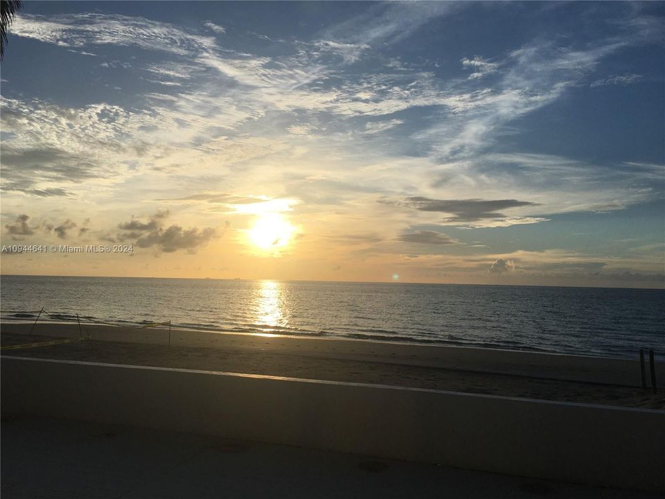 For Rent: $8,550 (2 beds, 2 baths, 1400 Square Feet)