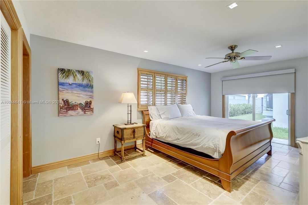 For Rent: $8,550 (2 beds, 2 baths, 1400 Square Feet)