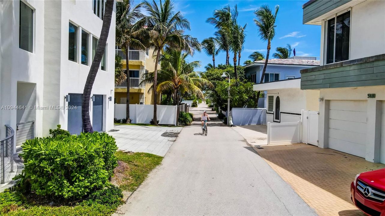 For Rent: $8,550 (2 beds, 2 baths, 1400 Square Feet)