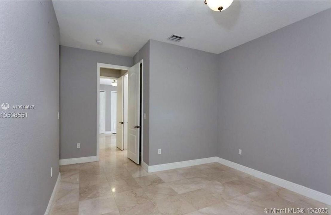Недавно арендовано: $4,950 (4 спален, 4 ванн, 3035 Квадратных фут)