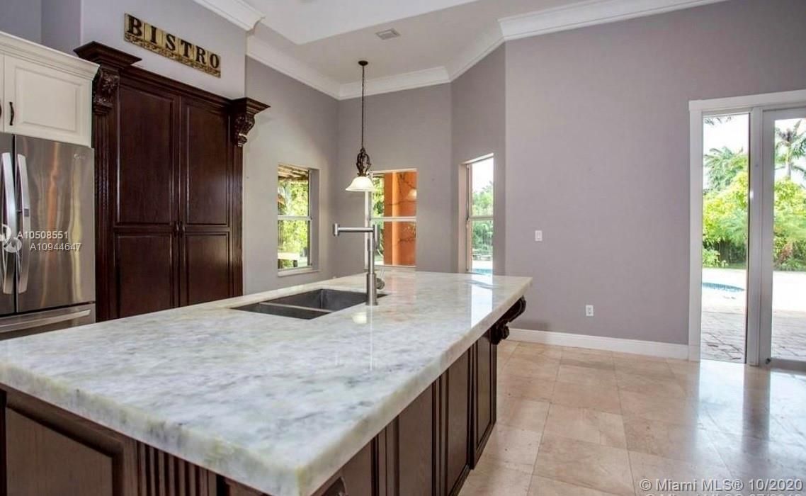 Недавно арендовано: $4,950 (4 спален, 4 ванн, 3035 Квадратных фут)