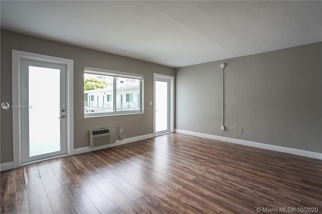 Recently Rented: $1,200 (0 beds, 1 baths, 550 Square Feet)