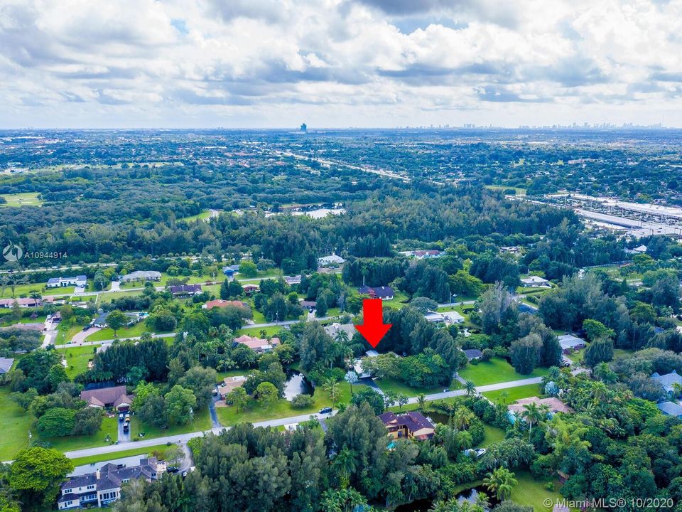 Vendido Recientemente: $695,000 (3 camas, 2 baños, 2193 Pies cuadrados)