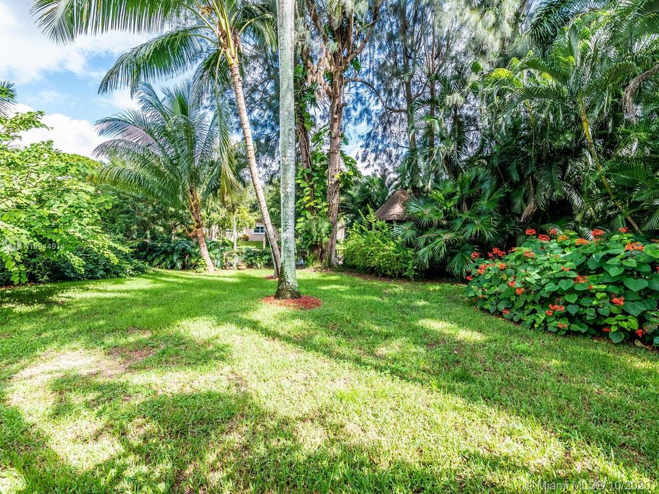 Vendido Recientemente: $695,000 (3 camas, 2 baños, 2193 Pies cuadrados)