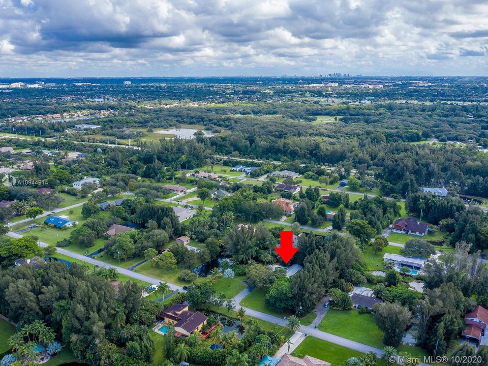 Vendido Recientemente: $695,000 (3 camas, 2 baños, 2193 Pies cuadrados)