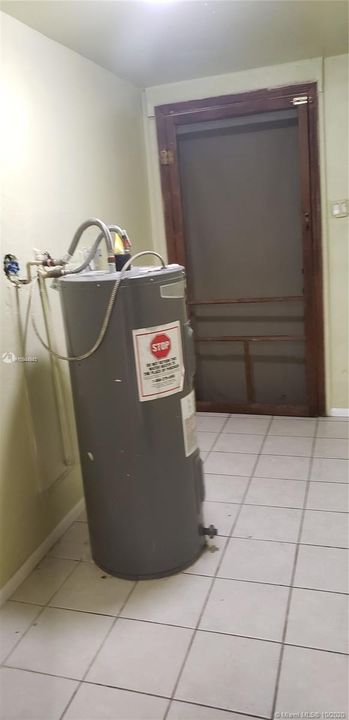 Недавно продано: $235,000 (4 спален, 3 ванн, 1804 Квадратных фут)