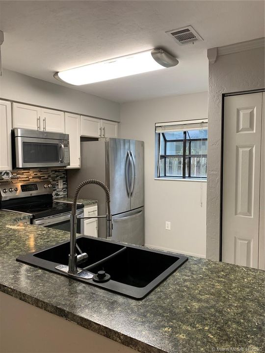 Vendido Recientemente: $112,999 (2 camas, 1 baños, 0 Pies cuadrados)