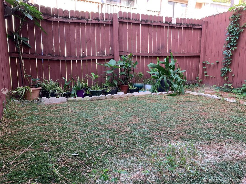 Vendido Recientemente: $112,999 (2 camas, 1 baños, 0 Pies cuadrados)