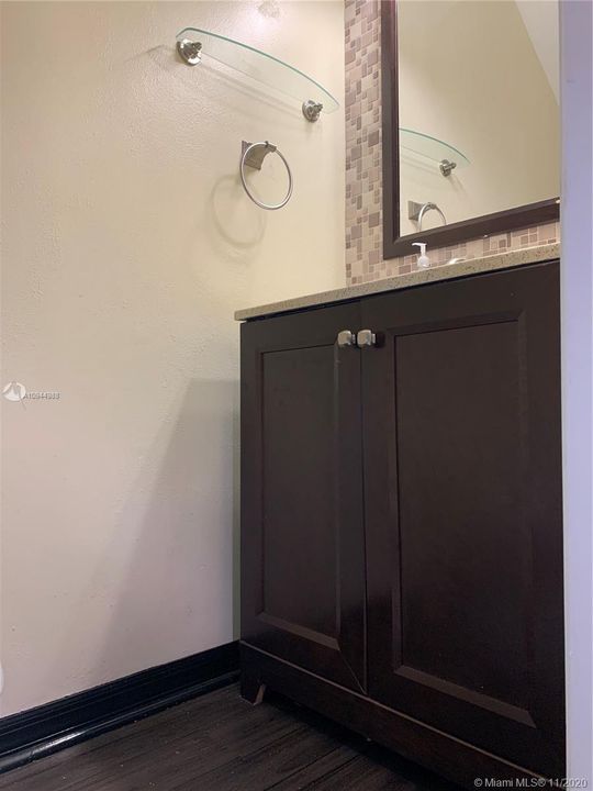 Vendido Recientemente: $112,999 (2 camas, 1 baños, 0 Pies cuadrados)