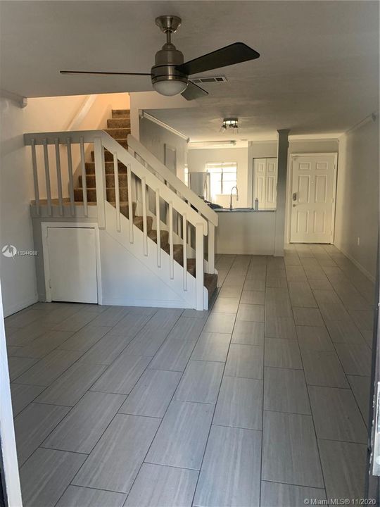 Vendido Recientemente: $112,999 (2 camas, 1 baños, 0 Pies cuadrados)