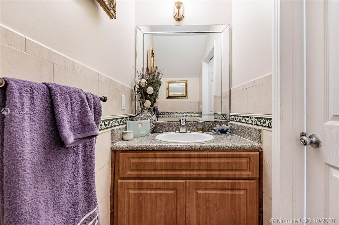 Guest half bathroom downstairs