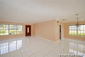 Recientemente alquilado: $4,900 (2 camas, 2 baños, 1814 Pies cuadrados)