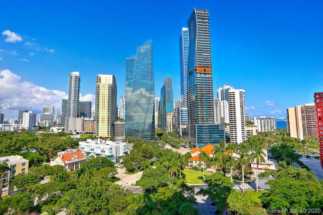 Recently Rented: $2,500 (1 beds, 1 baths, 1042 Square Feet)