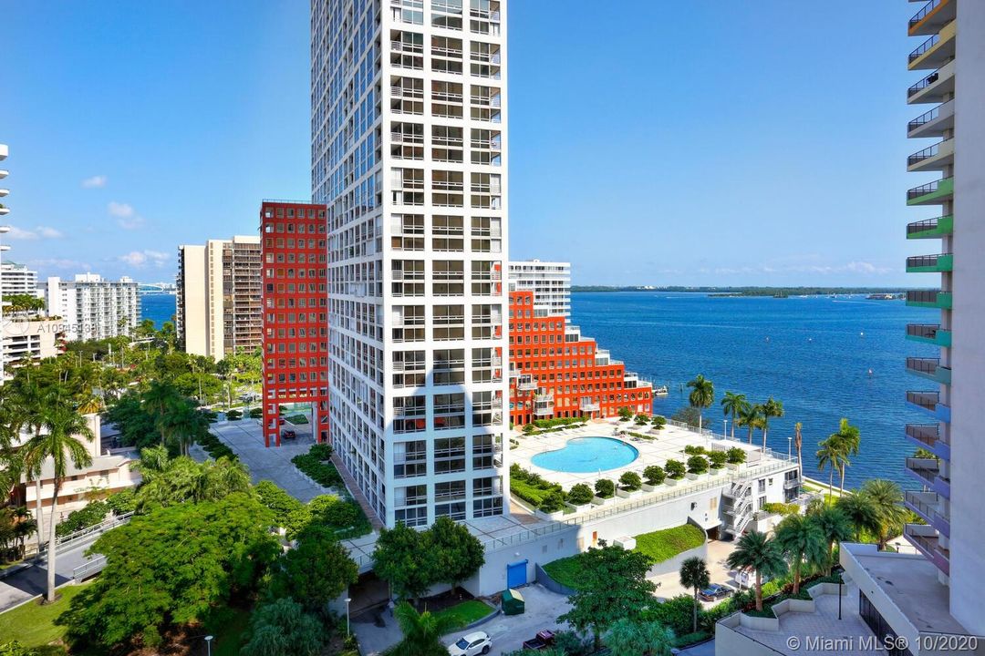 Recently Rented: $2,500 (1 beds, 1 baths, 1042 Square Feet)