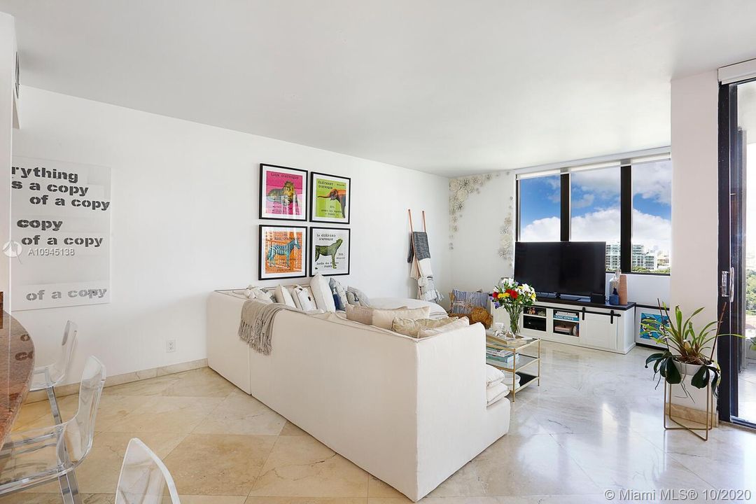 Recently Rented: $2,500 (1 beds, 1 baths, 1042 Square Feet)