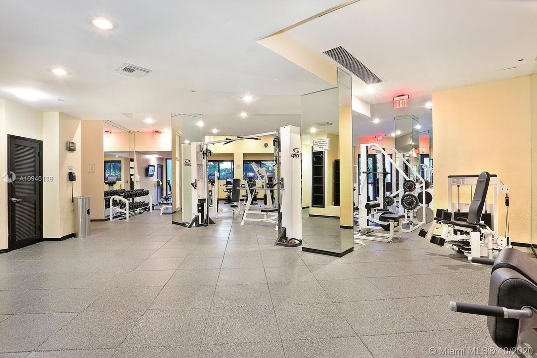 Recently Rented: $2,500 (1 beds, 1 baths, 1042 Square Feet)