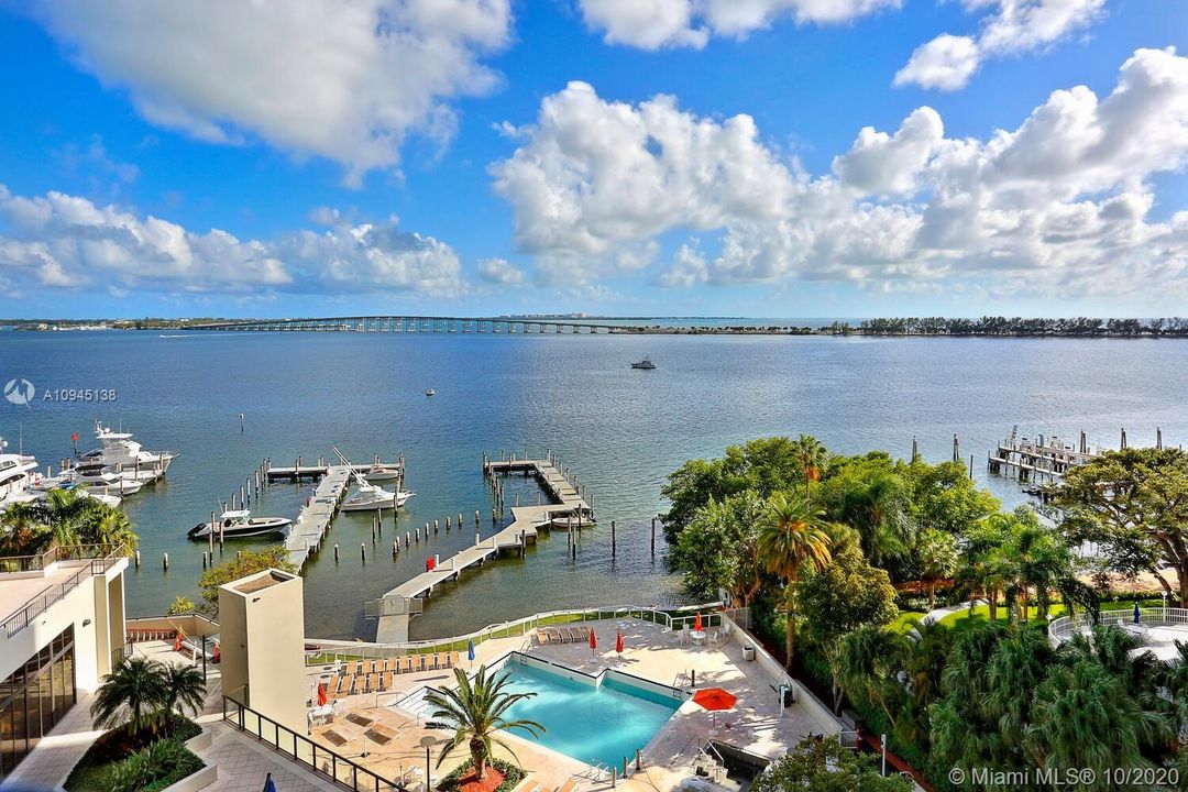 Recently Rented: $2,500 (1 beds, 1 baths, 1042 Square Feet)