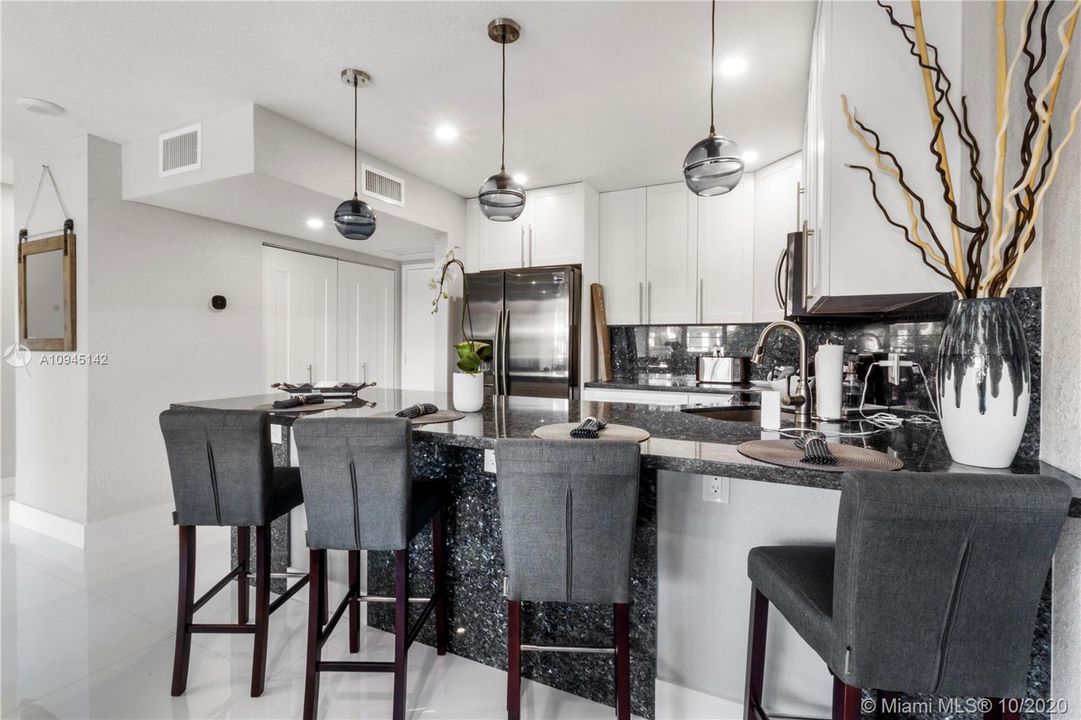 Kitchen / Granite Counter top for Dining