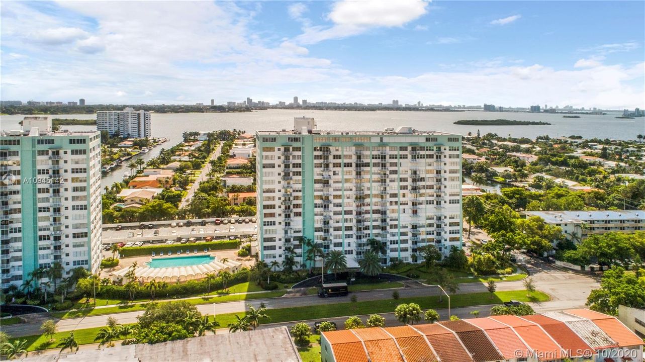 Recently Sold: $145,000 (1 beds, 1 baths, 855 Square Feet)