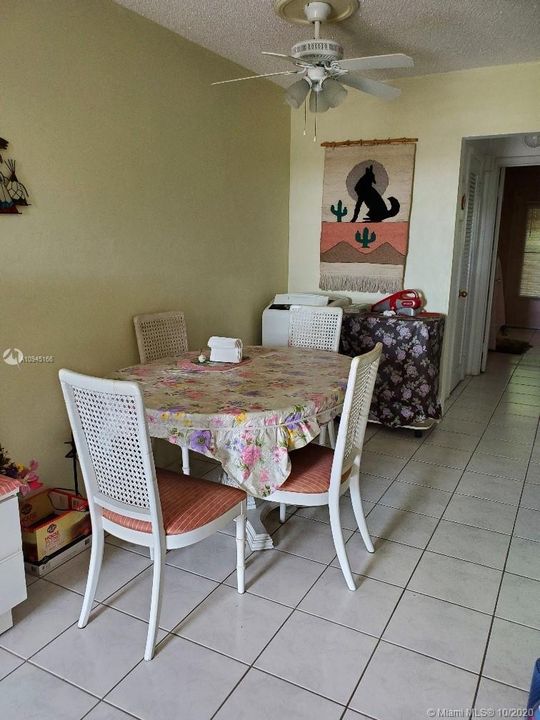 Vendido Recientemente: $55,000 (1 camas, 1 baños, 625 Pies cuadrados)