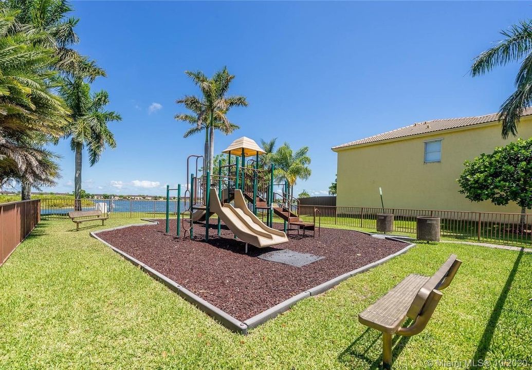 Недавно арендовано: $1,950 (3 спален, 2 ванн, 1416 Квадратных фут)