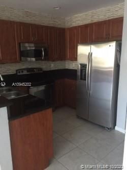 Recientemente alquilado: $2,300 (3 camas, 2 baños, 1980 Pies cuadrados)