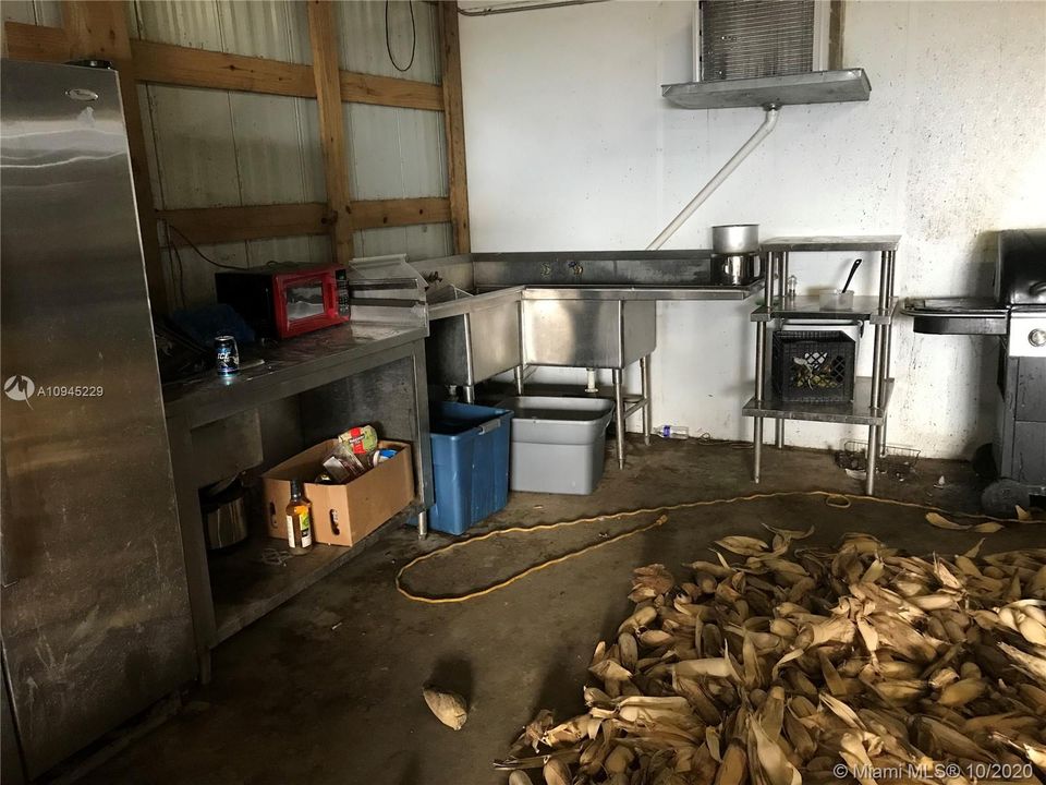 Vendido Recientemente: $999,000 (4 camas, 3 baños, 0 Pies cuadrados)