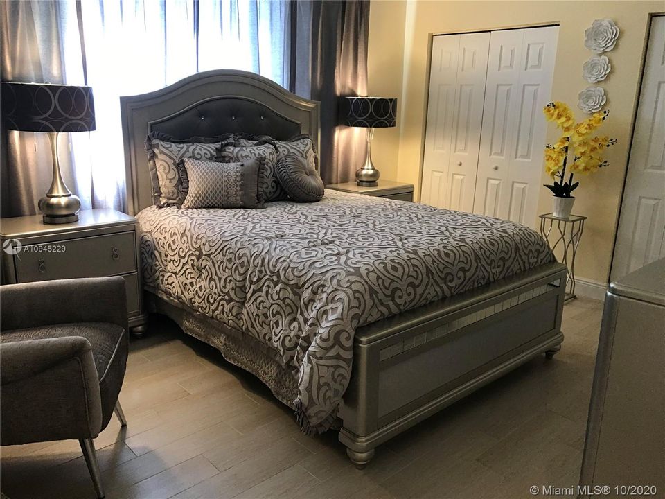 Vendido Recientemente: $999,000 (4 camas, 3 baños, 0 Pies cuadrados)