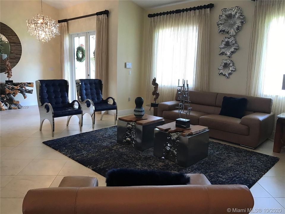 Vendido Recientemente: $999,000 (4 camas, 3 baños, 0 Pies cuadrados)
