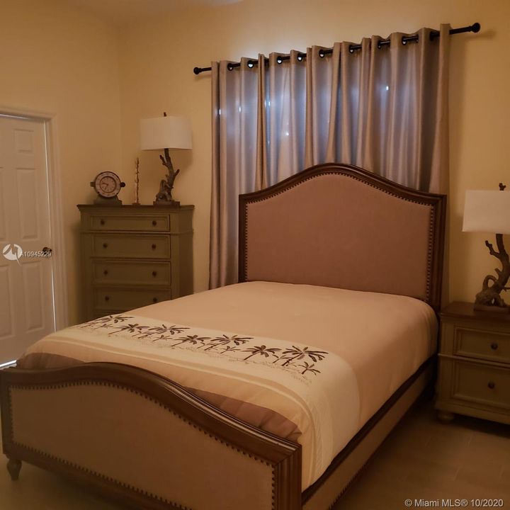 Vendido Recientemente: $999,000 (4 camas, 3 baños, 0 Pies cuadrados)