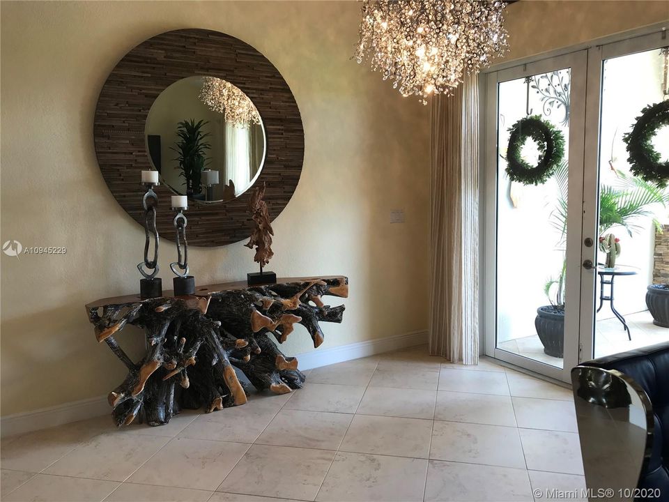 Vendido Recientemente: $999,000 (4 camas, 3 baños, 0 Pies cuadrados)