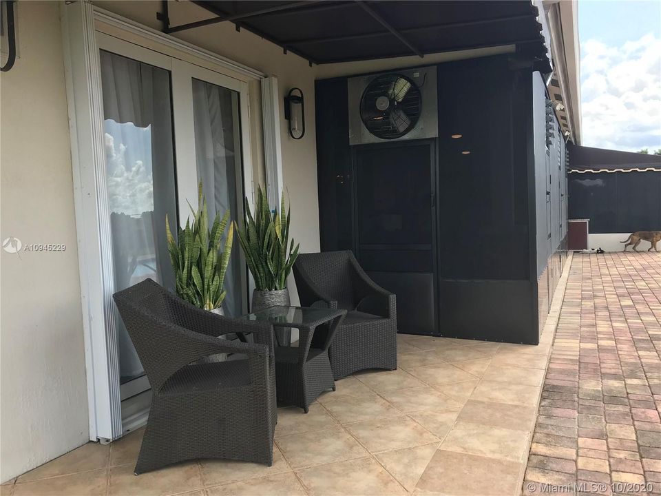 Vendido Recientemente: $999,000 (4 camas, 3 baños, 0 Pies cuadrados)