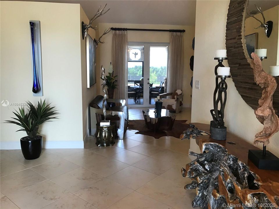 Vendido Recientemente: $999,000 (4 camas, 3 baños, 0 Pies cuadrados)