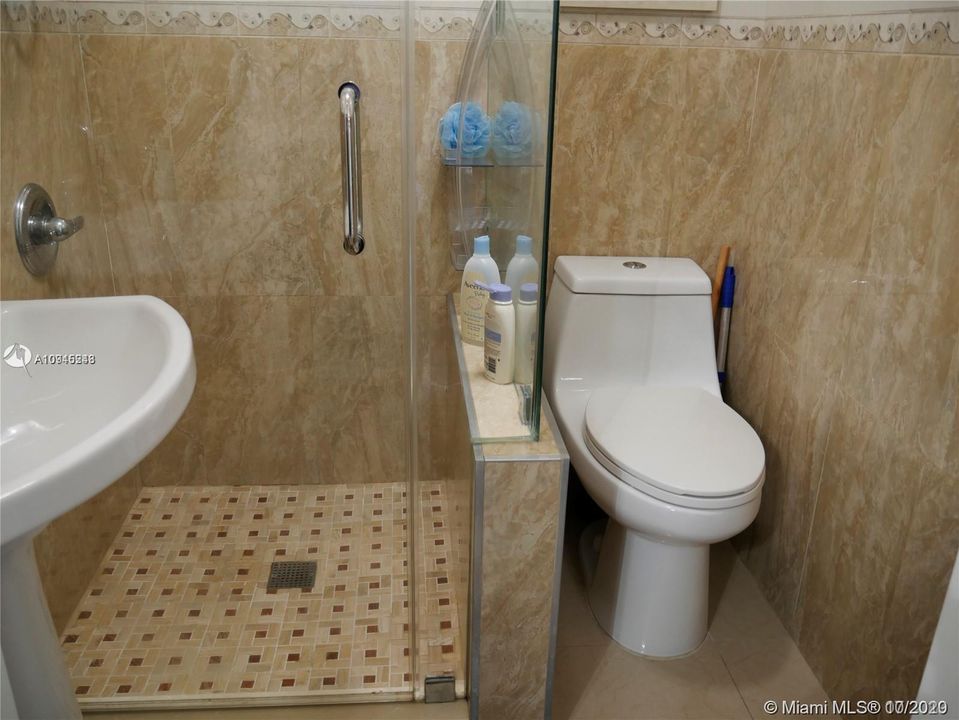 Недавно арендовано: $2,250 (4 спален, 2 ванн, 1682 Квадратных фут)