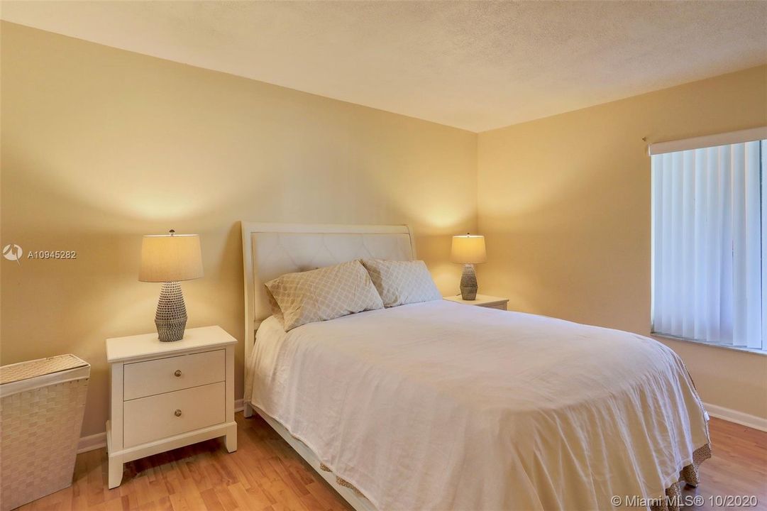 Недавно продано: $139,000 (1 спален, 1 ванн, 705 Квадратных фут)