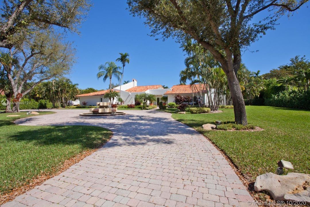 Recently Rented: $12,500 (5 beds, 4 baths, 4083 Square Feet)