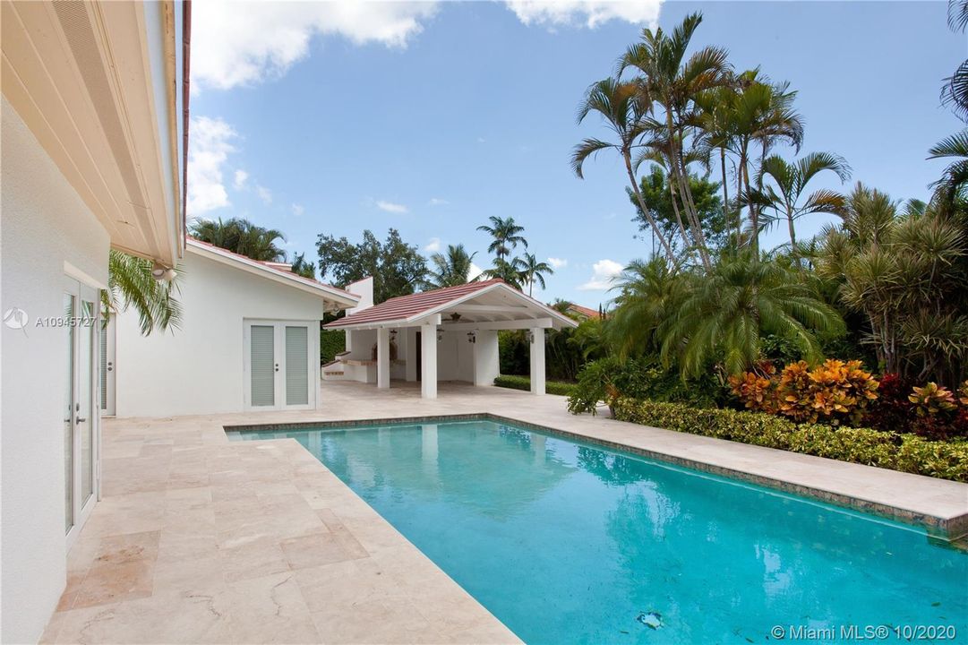 Recently Rented: $12,500 (5 beds, 4 baths, 4083 Square Feet)