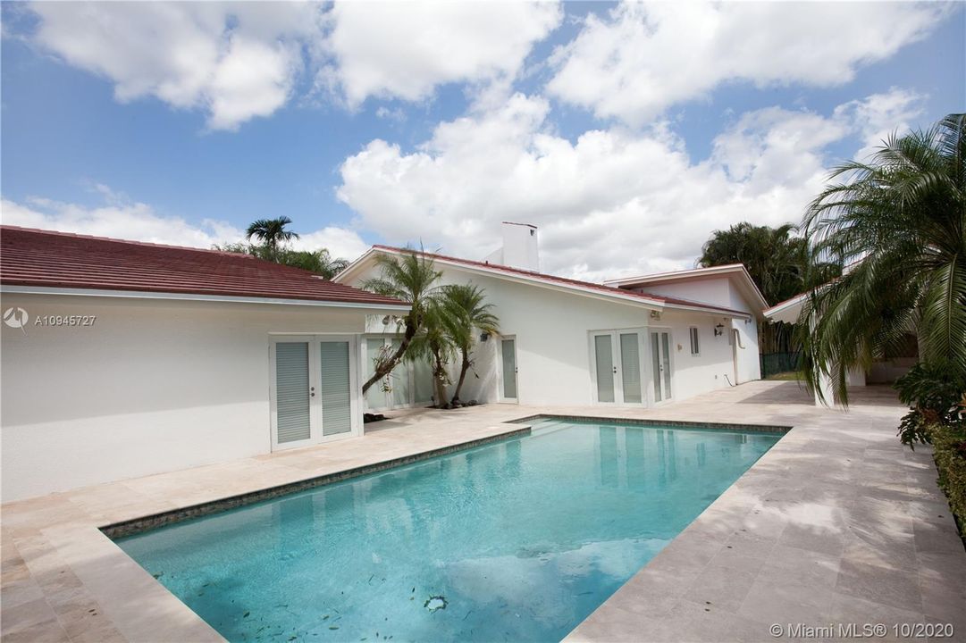 Recently Rented: $12,500 (5 beds, 4 baths, 4083 Square Feet)